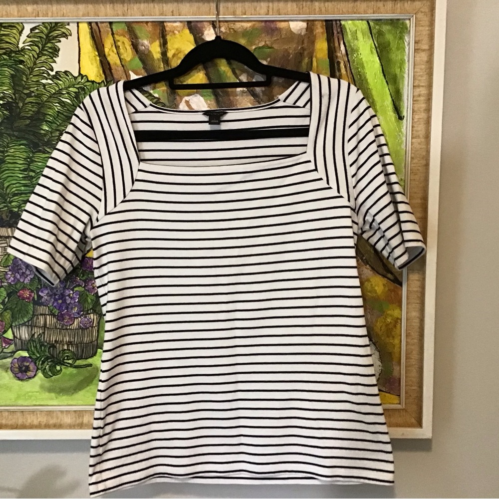 Ann Taylor, size L stretchy square neck top